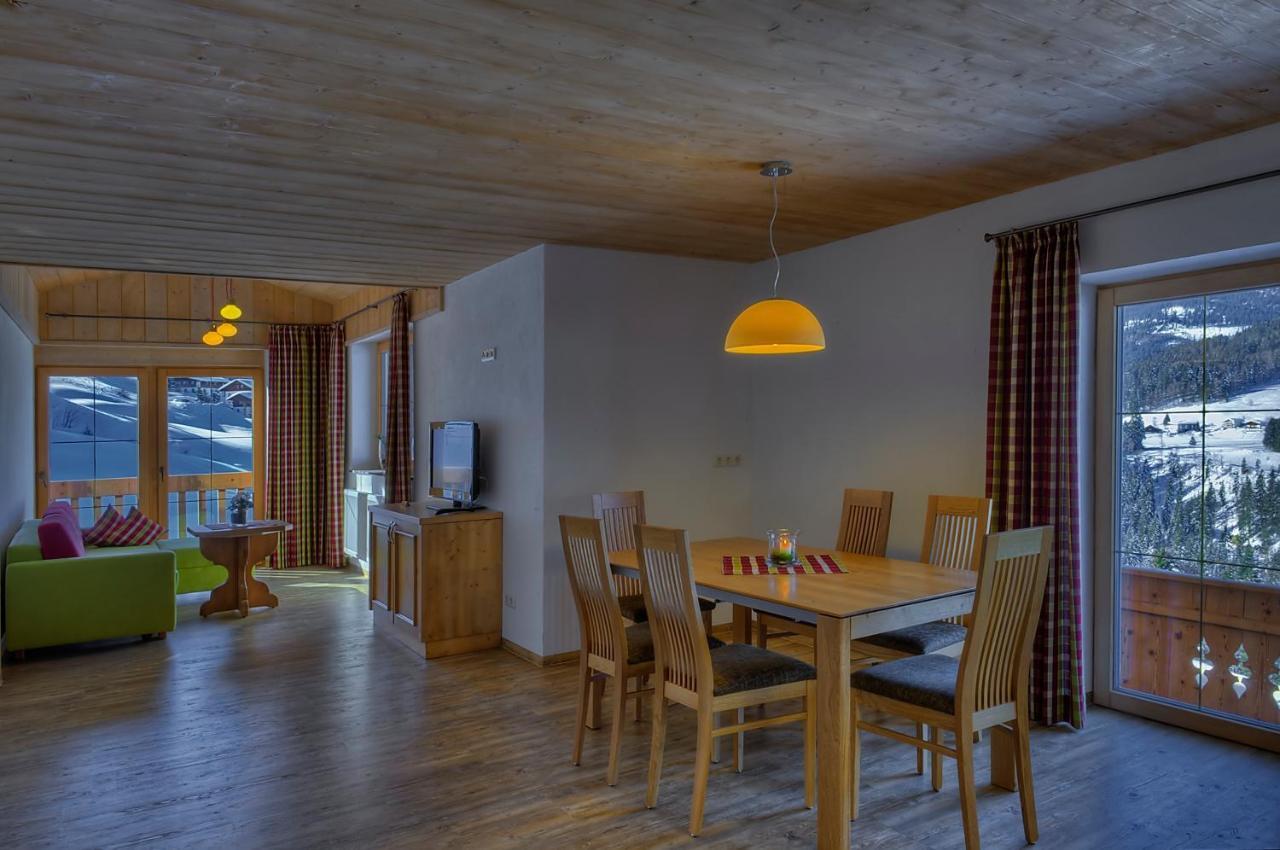 Ferien-Schloessle Michaela Apartman Riezlern Szoba fotó