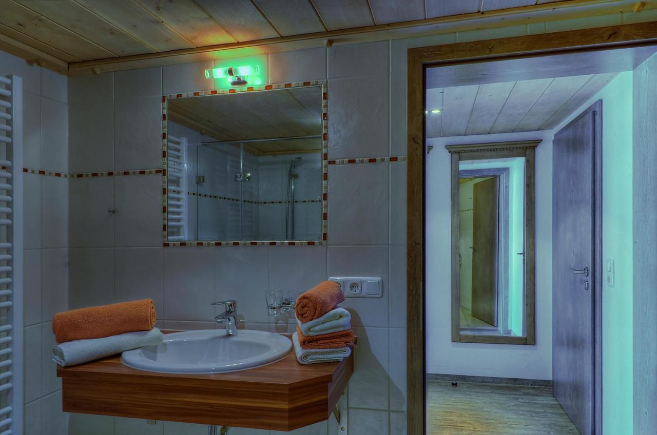 Ferien-Schloessle Michaela Apartman Riezlern Szoba fotó